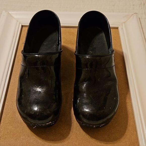 Sanita black gloss clogs size 40 (US 10) - Picture 5 of 8